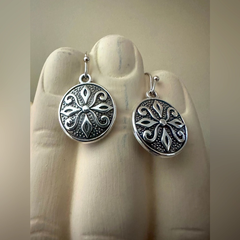 Vintage -Uniquely Carved Silver Dangle Earrings